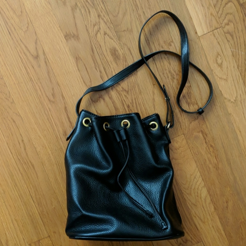 Black bucket bag